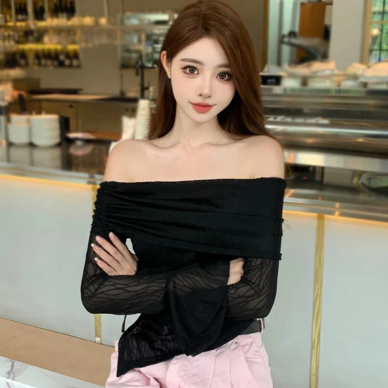 Women Sexy Off Shoulder T-shirt Spring Long Sleeve Slim Fit Crop Top Vintage White Tees Elegant Female Clothes 240806