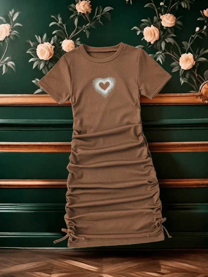 Brown Spice Girl Pure Fashion sexy dress Heart Print Girl Slim Short Sleeve pleated belly top Butock dress summerW240720