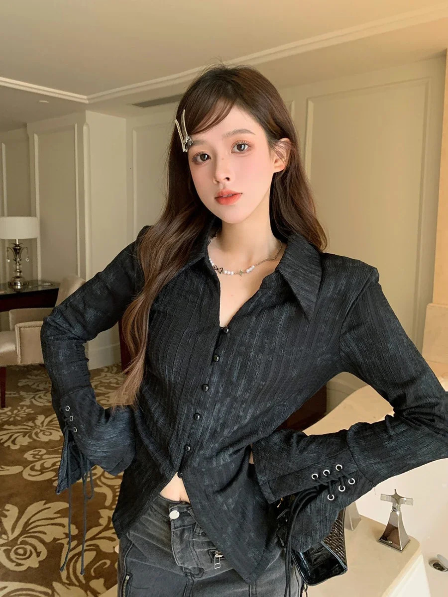 Womens striped shirt 90s Y2k retro Korean Harajuku 2000s elegant and fashionable long sleeved polo neck shirt autumn clothing 240827