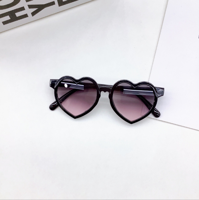2-8 Years New Kids Cartoon Heart Love Sunglasses Girls Boy Children Outdoor Round UV400 Sun Glasses Baby Cute Pink Candy Eyewear Z260305