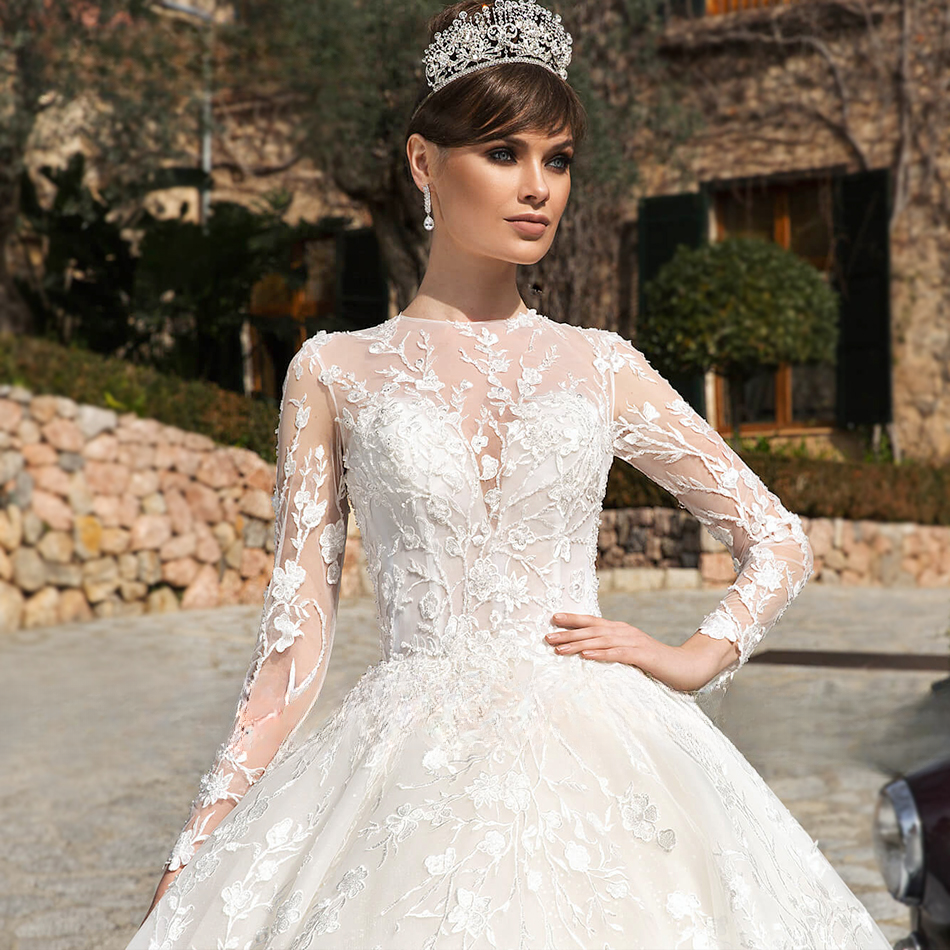 Princess Ball Gown Wedding Dresses Bridal Long Sleeves Luxury Lace Applique High Neck Crystals Beaded Satin Dubai Custom Made Plus Size