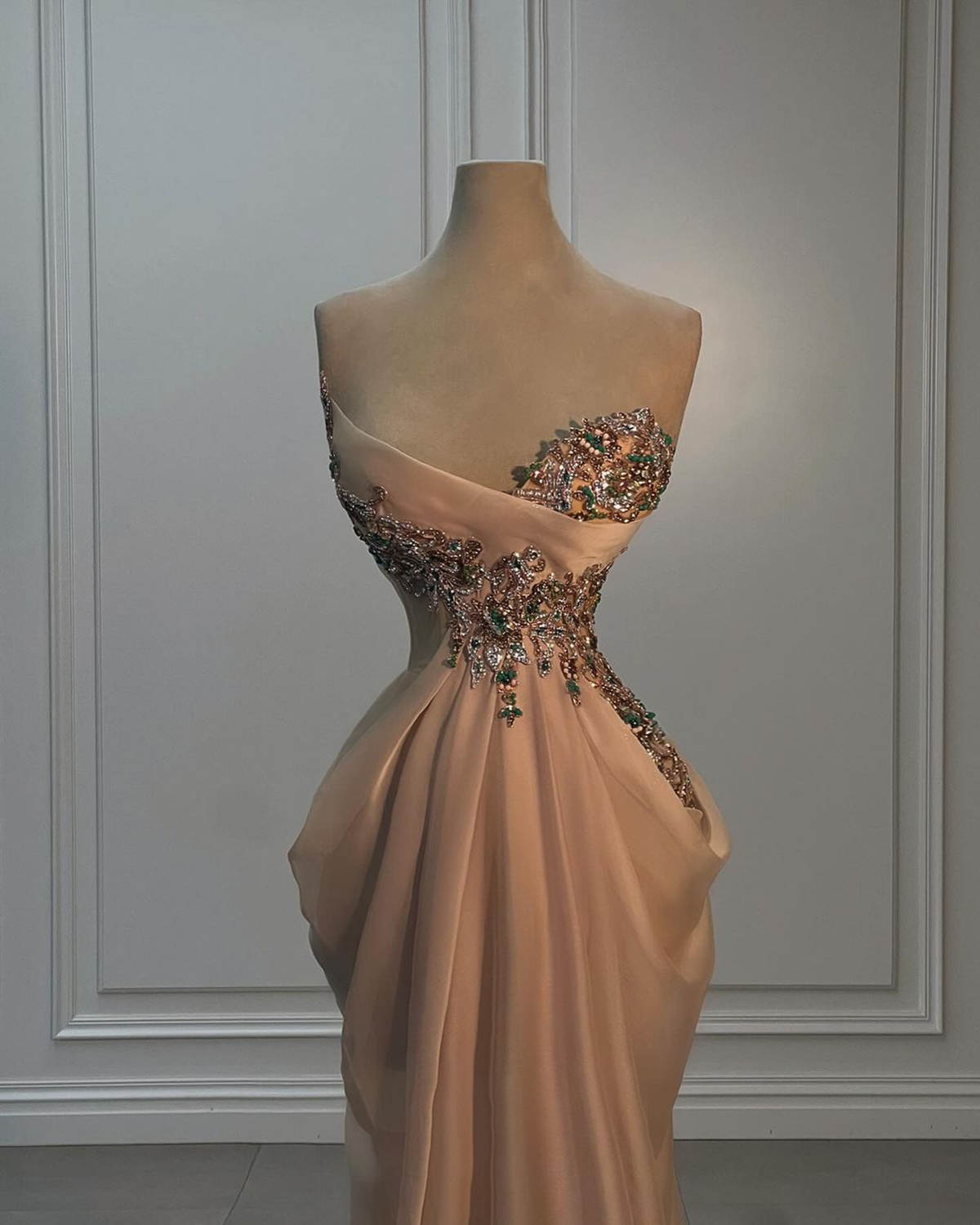 Gorgeous Mermaid Evening Dress Beaded Crystal Strapless Sleeveless Prom Gowns Ruched Draped Formal Dresses Customized