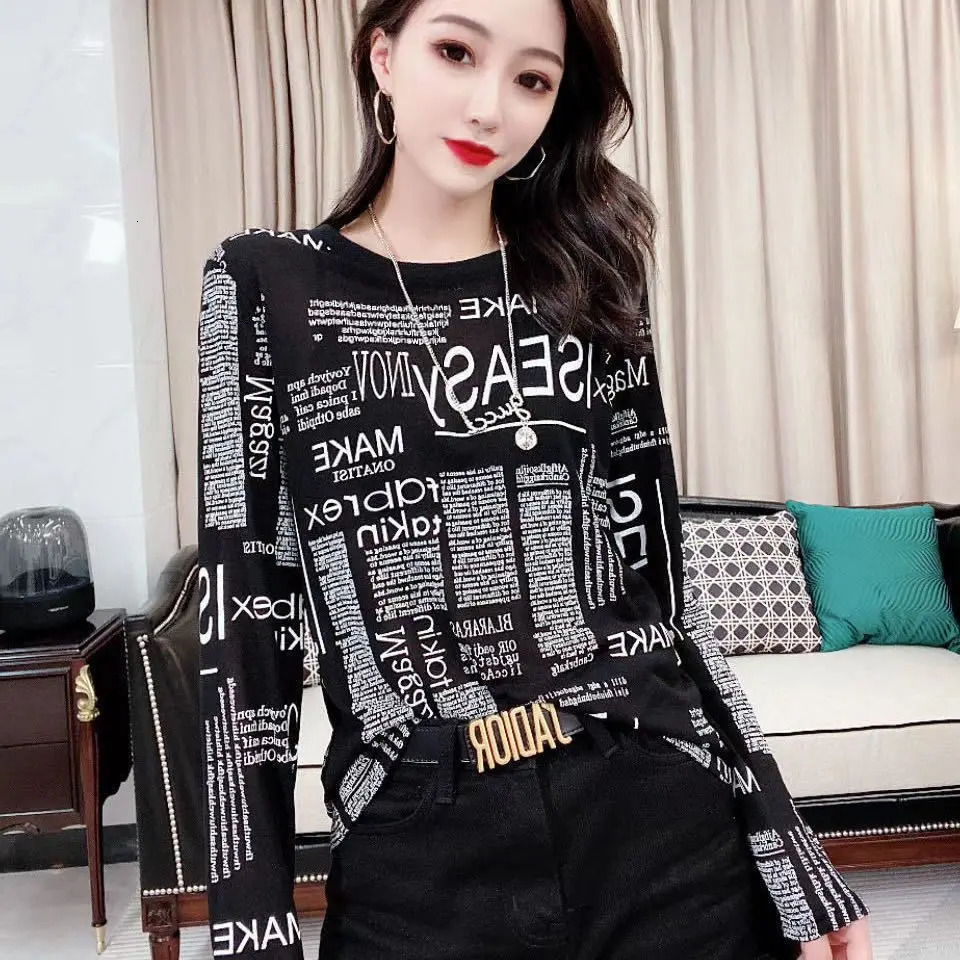 Spring Autumn Fashionable Letter Print Slimming T-shirt for Women Long Sleeved Age Reducing Black Loose Casual Base Top 240806