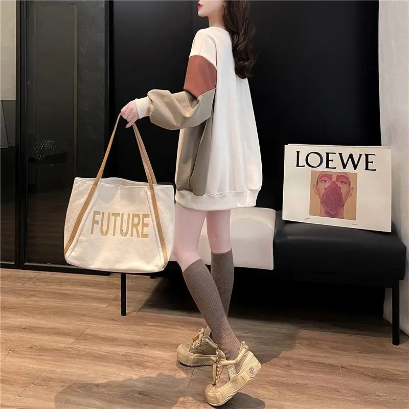 Womens Autumn and Winter Fashion Elegant Round Neck Pullover Print Panel Casual Long Sleeve Loose Sweater Mid Length Tops 240806