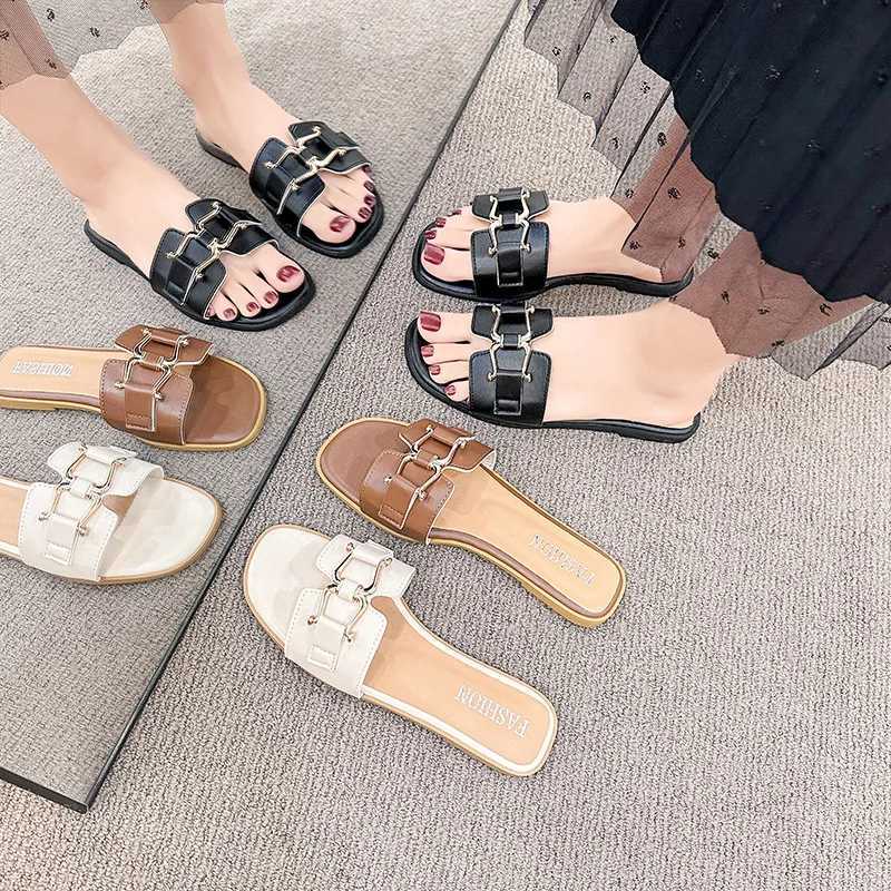 2024 European and American Style Summer Fashion Out Flip-flops Flat Leisure Horse with Buckle Temperament One Line Slippers for Women W250704