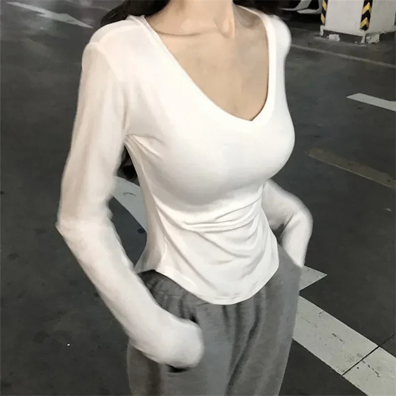 Sexy V-Neck Long Sleeve T-Shirt Women Korean Spring Autumn Irregular Hem Slim Casual Y2k Top Winter Solid Elastic Basic Tees 240806