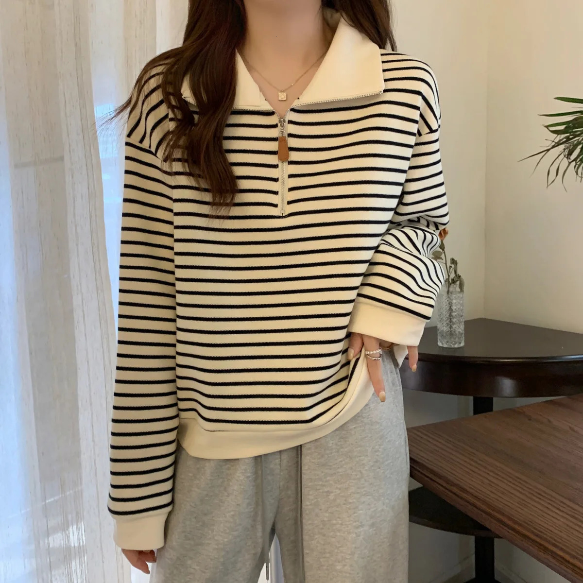Large Size Striped Polo Collar Shoulder Sweatshirt for Womens Spring Autumn Loose Half Zipper Long Sleeved Casual T-shirt Top 240806