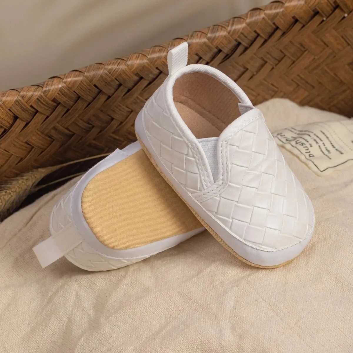 First Walkers Sneakers Baby Boys Girls Shoes First Walkers Infant Toddler Anti-Slip Soft Sole Classical Newborn Baby Casual Shoes 0-18 Month H240805