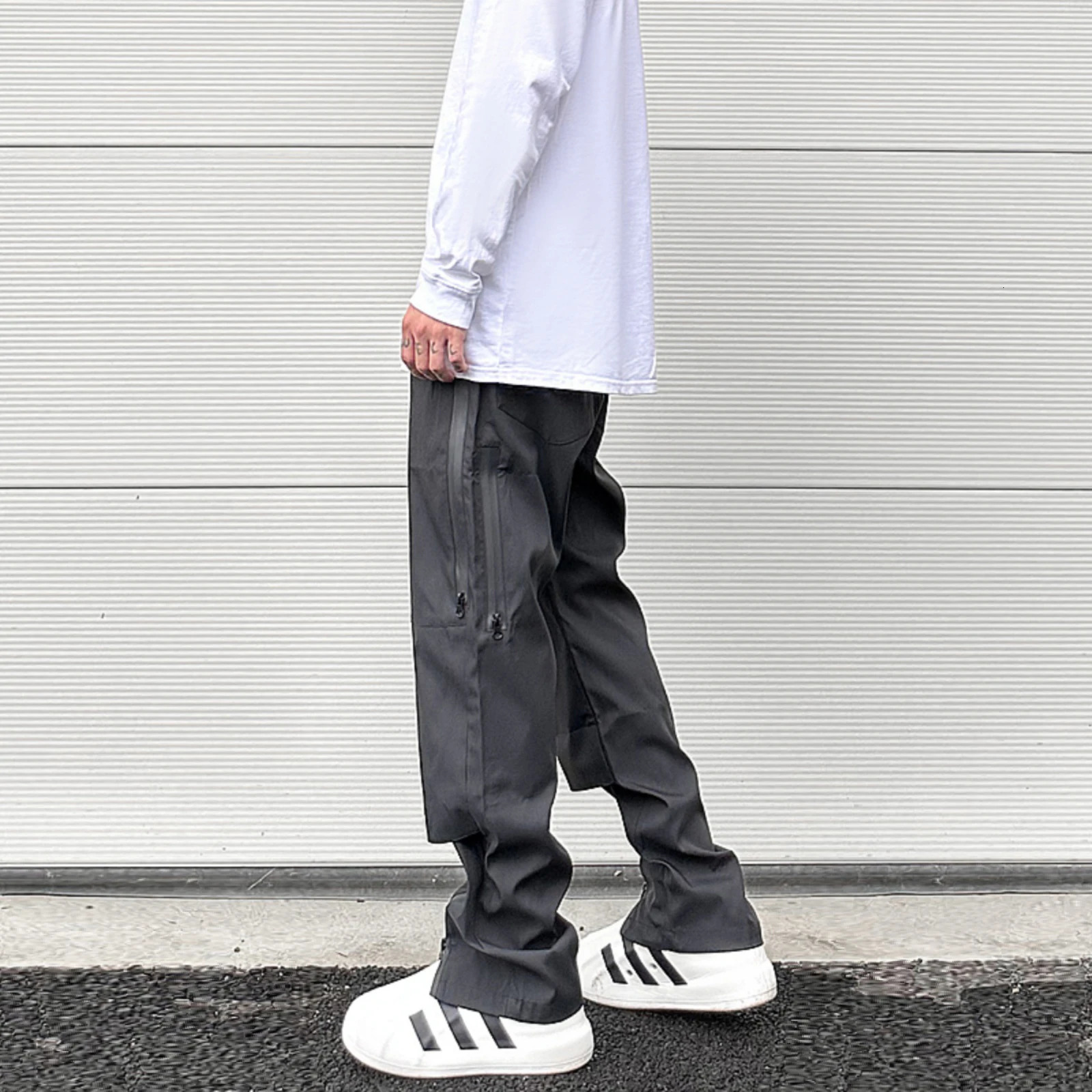 Street Functional Relaxed Fit Cargo Straight Leg Pants Y2k Baggy Waterproof Adhesive Zipper Up Casual Black Trousers Men 240806