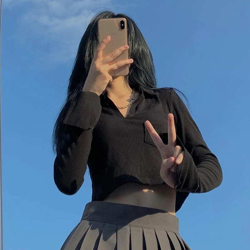 Polo collar ribbed long sleeved womens basic solid T-shirt fashion pocket crop womens fully matched retro T-shirt Y2K clothing 240827