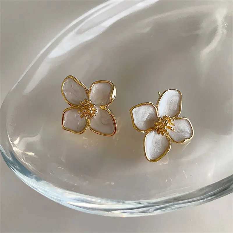 Dropped Glaze Flower Stud Earrings for Women Girl French Ins Vintage 2024 Fashion Korean Wedding Romantic Jewelry Gifts W240803