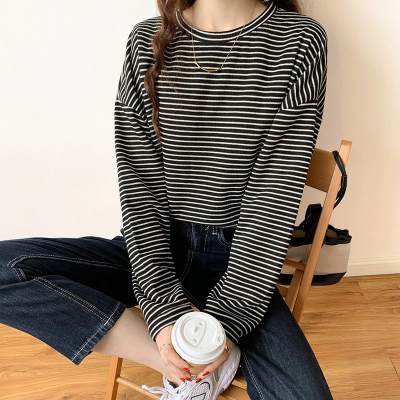Autumn T-Shirt Woman Korea Loose Cotton T Shirt Women Casual Top Tee Versatile Striped Long Sleeve Tshirt Basic Winter 240806