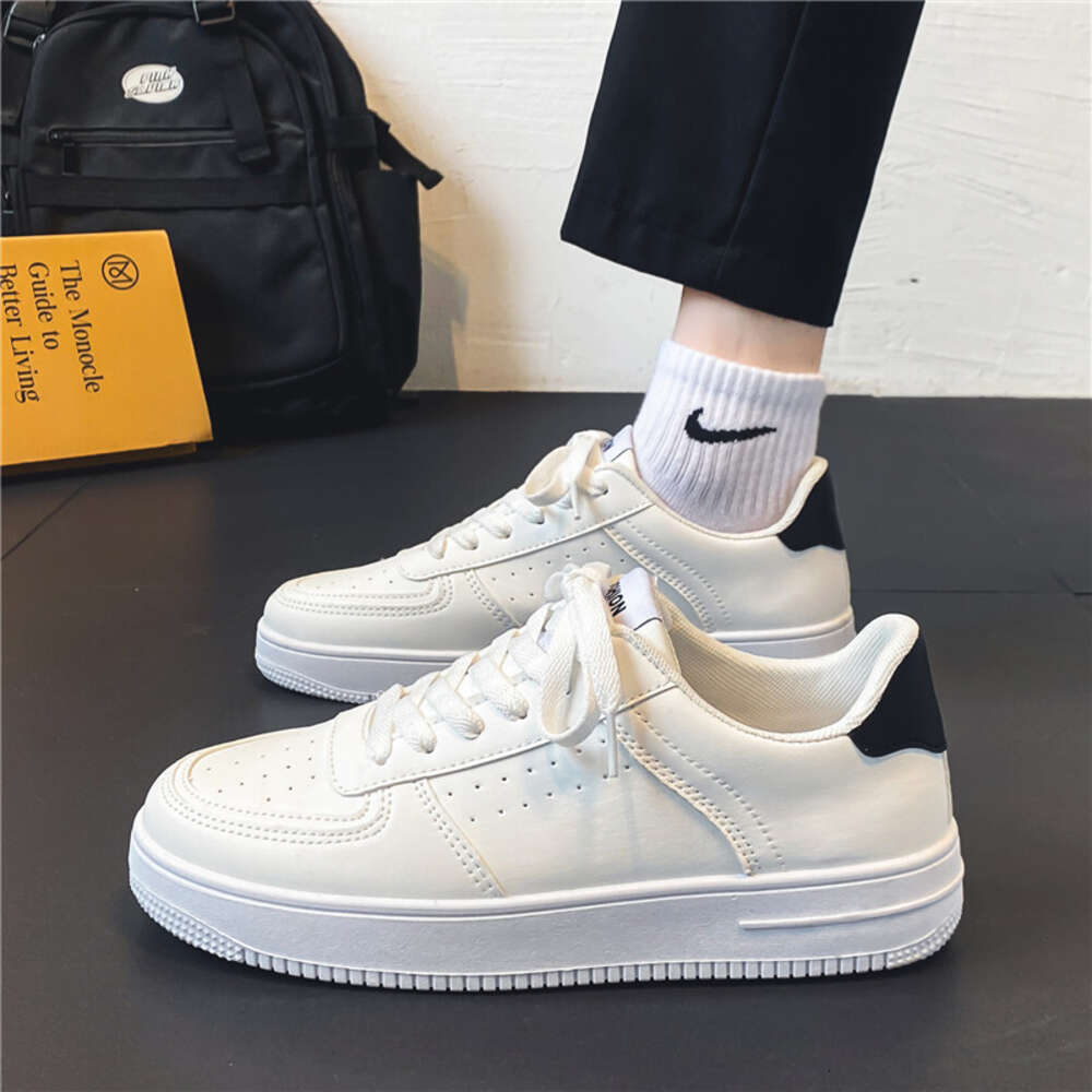 Cricket men in spring 2024, new breathable sports and leisure mesh for teenagers, versatile solid color white men's shoes