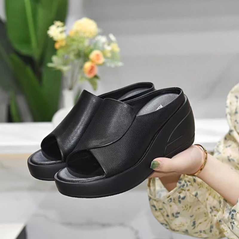 New Arrival New Womens Sandals Womens Slide Black Wedding Platform Open Toe Womens Orthopedic Thick Bottom Beach High Heels Slide T250108