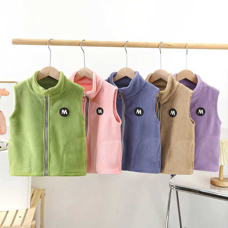 Baby girl sleeveless vest childrens thick vest 2023 autumn and winter adolescent warm jacket childrens wool jacket clothingW240724