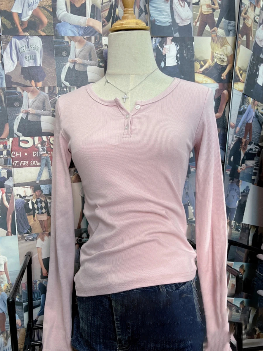 Three Buttons Ribbed Long Sleeve T-shirts Women Autumn Soft Cotton O-Neck Vintage Top Female Sweet Cute Pink Y2k Streetwear Tees 240806