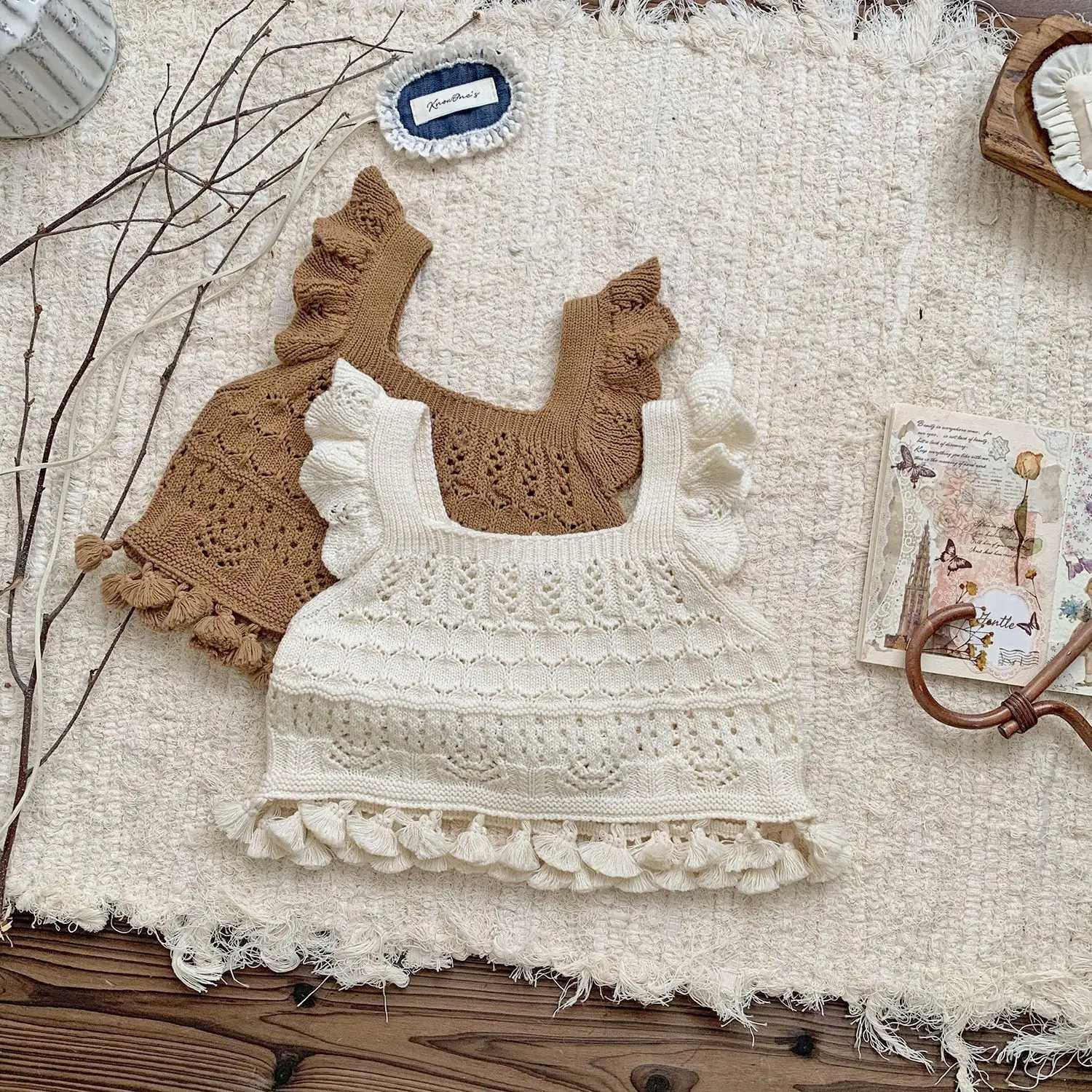 Dyer Jonmi 2024 New Autumn Preschool Girls Knitted Vest Ruffle Hollow Top Korean Baby Pullup Waist CoatW240724