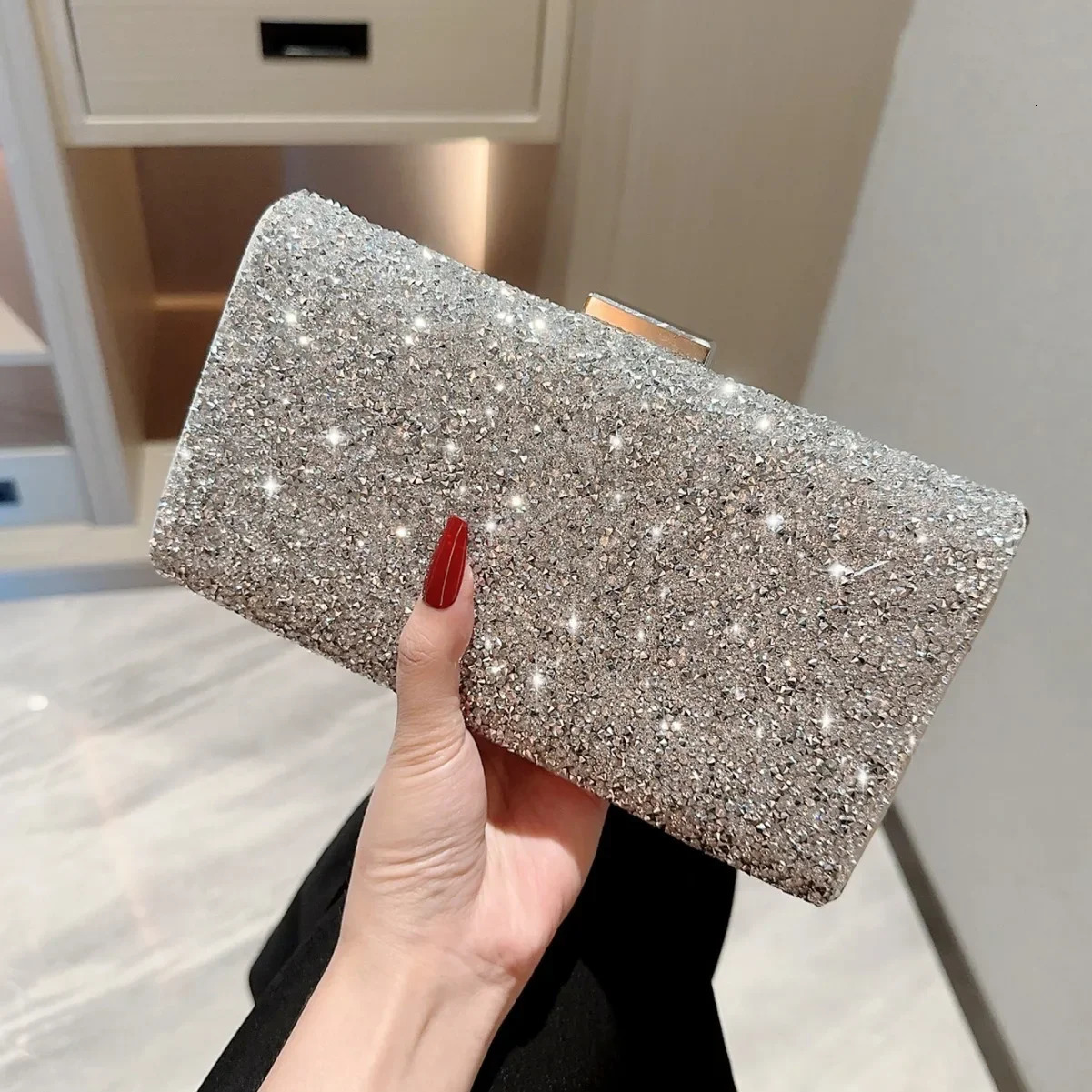 Sparkling sier dia evening bag for womens wedding banquet clutch party handbag colored chain shoulder 240806