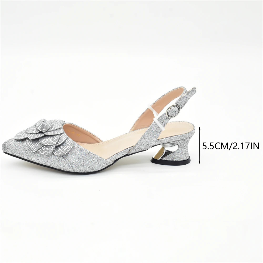 Fashionable and elegant womens shoes and bags equipped with rhinestone shoes and bags suitable for Nigerian womens parties 240802