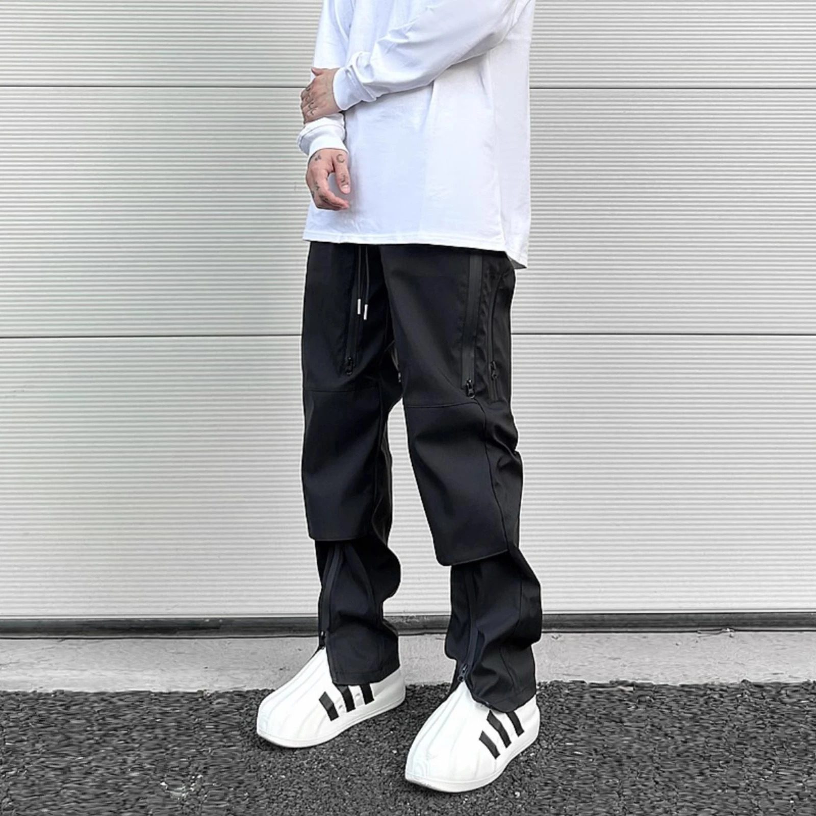 Street Functional Relaxed Fit Cargo Straight Leg Pants Y2k Baggy Waterproof Adhesive Zipper Up Casual Black Trousers Men 240806