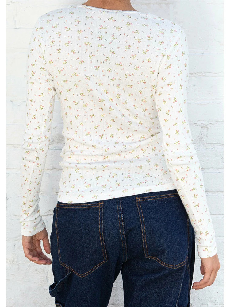 Vintage Floral Print Slim Long Sleeve T-Shirts Women Summer Sweet Lace Trim O Neck Cotton Y2k Tops Retro Chic Hollow Out T Shirt 240806