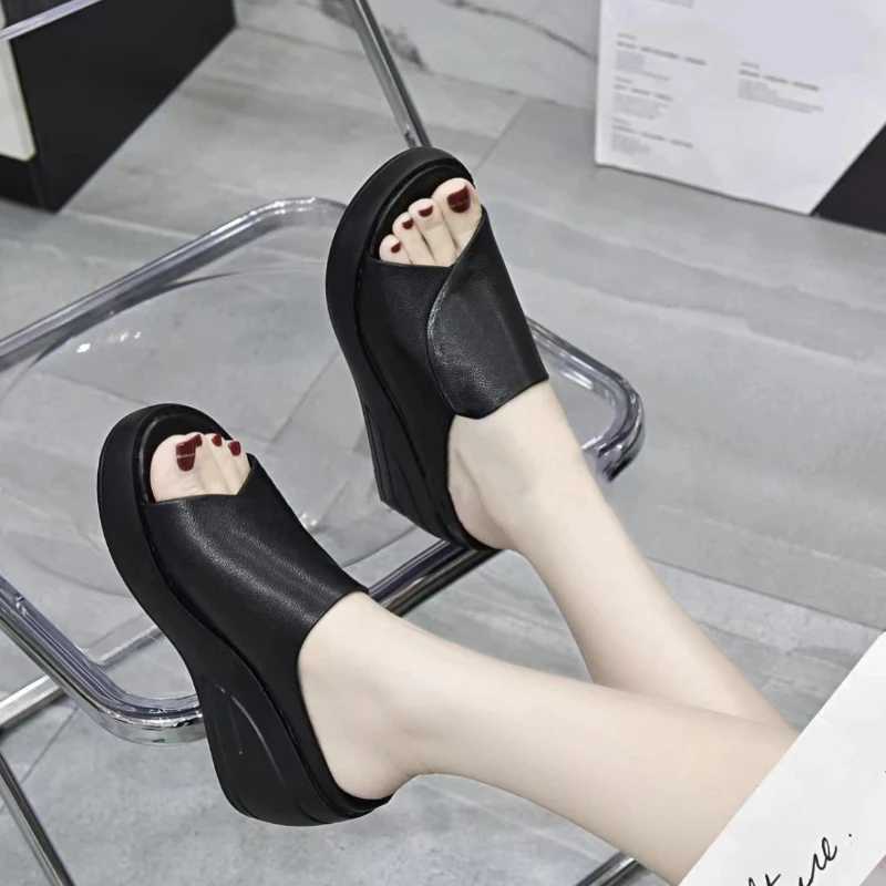 New Arrival New Womens Sandals Womens Slide Black Wedding Platform Open Toe Womens Orthopedic Thick Bottom Beach High Heels Slide T250108
