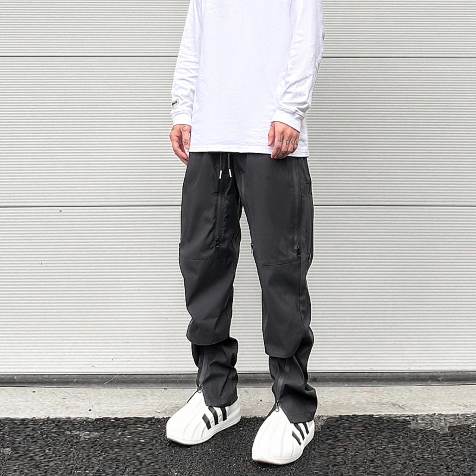 Street Functional Relaxed Fit Cargo Straight Leg Pants Y2k Baggy Waterproof Adhesive Zipper Up Casual Black Trousers Men 240806