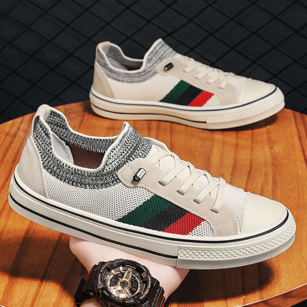 Canvas Men's 2024 New Summer Breathable Thin Casual Student Board One Step Lazy Old Beijing Cloth Shoes