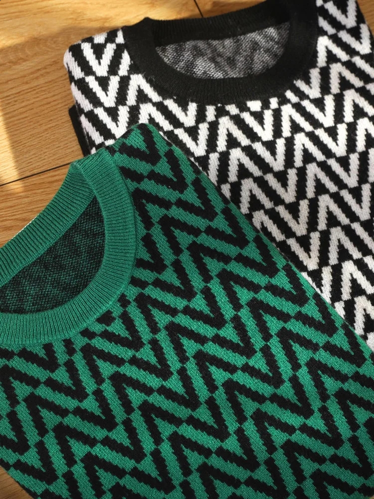 Autumn Winter 100% Wool Sweater Mens Round Collar Thick Matching Color Tops Fashion Loose Knitted Pullover Youth Base Shirt 240729