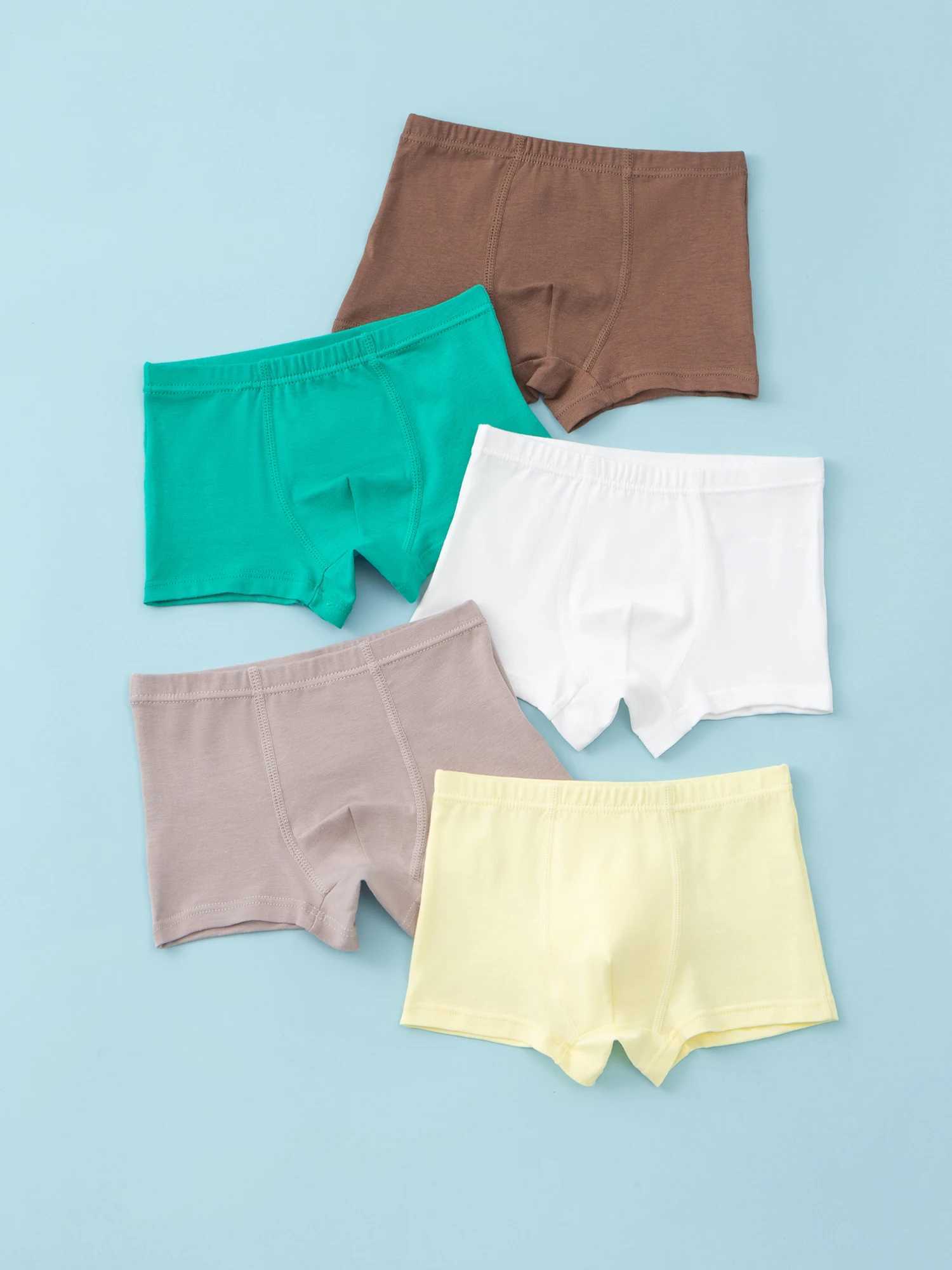 Introduction to 5 pairs of mixed boy boxers with cute cartoon images and soft and breathable childrens boxersW240715