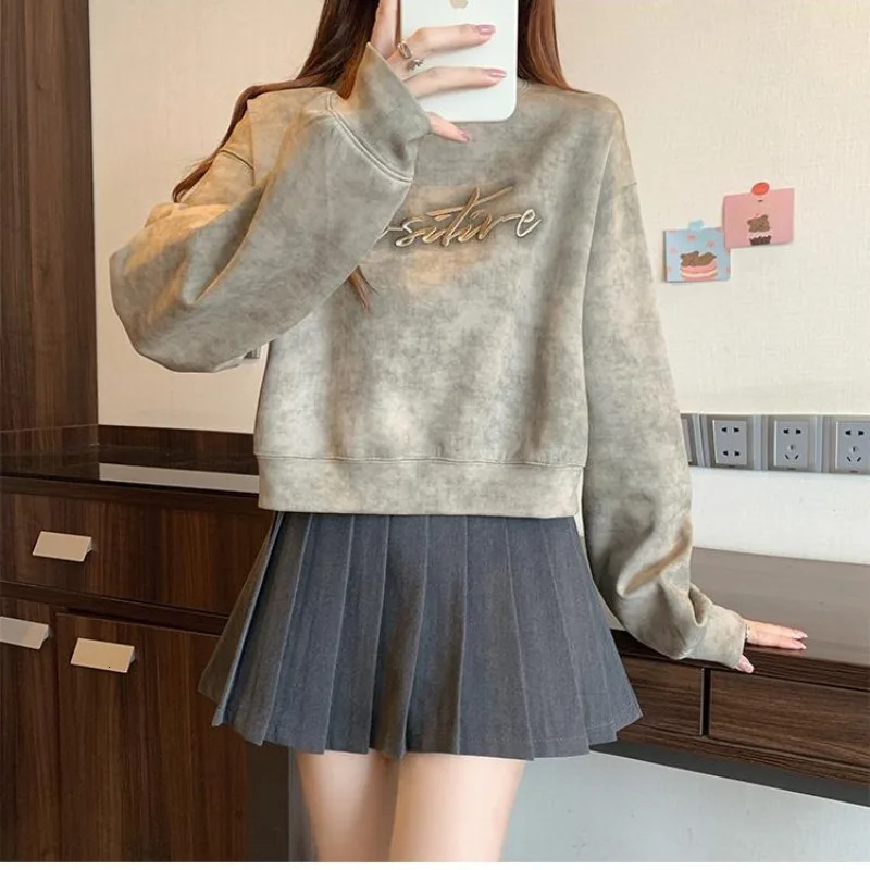 Womens Autumn Winter Fashion Elegant Round Neck Tie Dyed Casual Versatile Long sleeved Loose Velvet Thickened Sweatshirts 240806