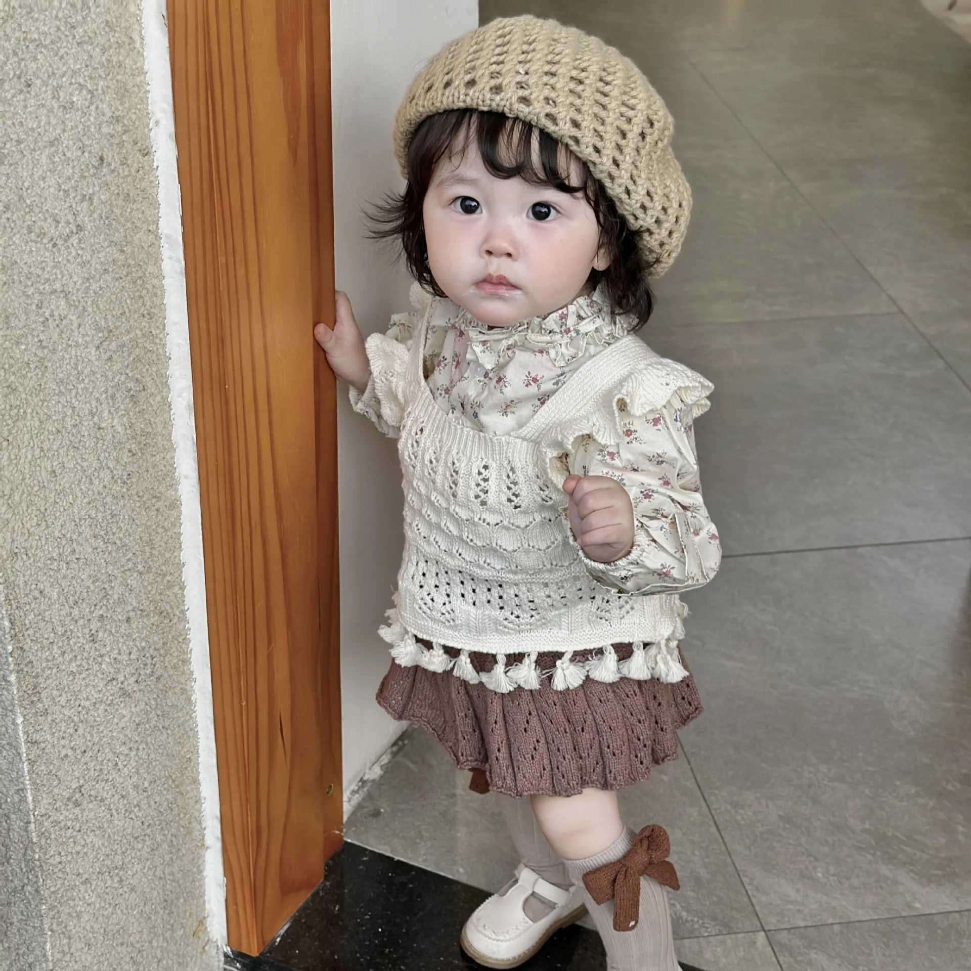 Dyer Jonmi 2024 New Autumn Preschool Girls Knitted Vest Ruffle Hollow Top Korean Baby Pullup Waist CoatW240724