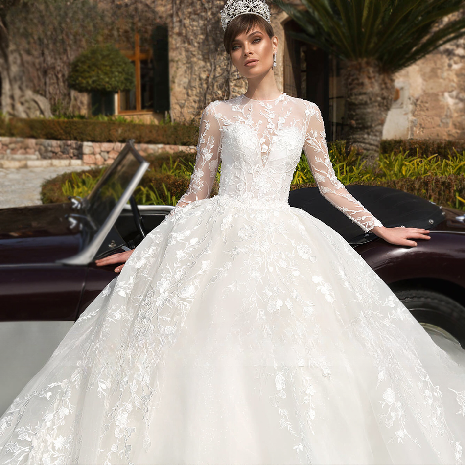 Princess Ball Gown Wedding Dresses Bridal Long Sleeves Luxury Lace Applique High Neck Crystals Beaded Satin Dubai Custom Made Plus Size