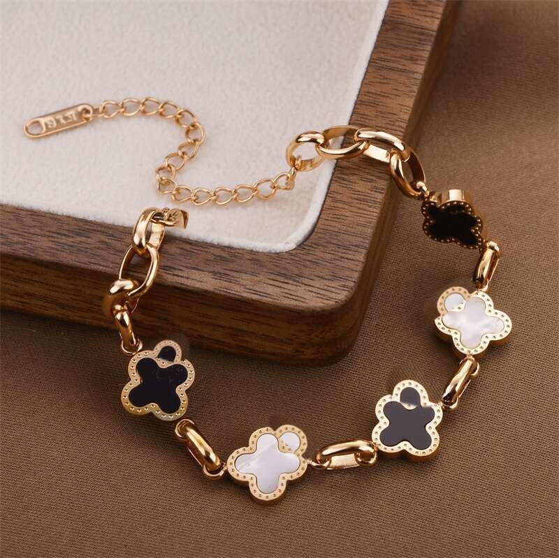 Clover Bracelet For Men and Women Luxury Designer jewelry 4 Leaf Bracelets 18K Gold Silver Plate Agate Diamond Fashion Charm Chain Wedding Gift Party 