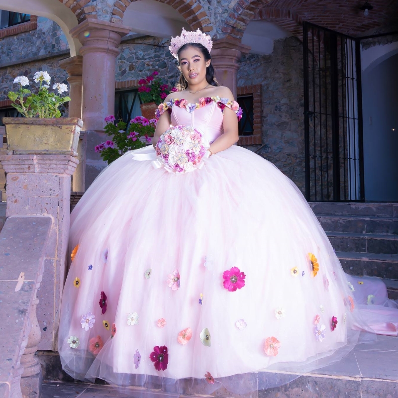 Light Pink Ball Gown Quinceanera Dresses Off The Shoulder Colorful Floral Appliques Lace Tull Corset Vestidos De 15 Anos