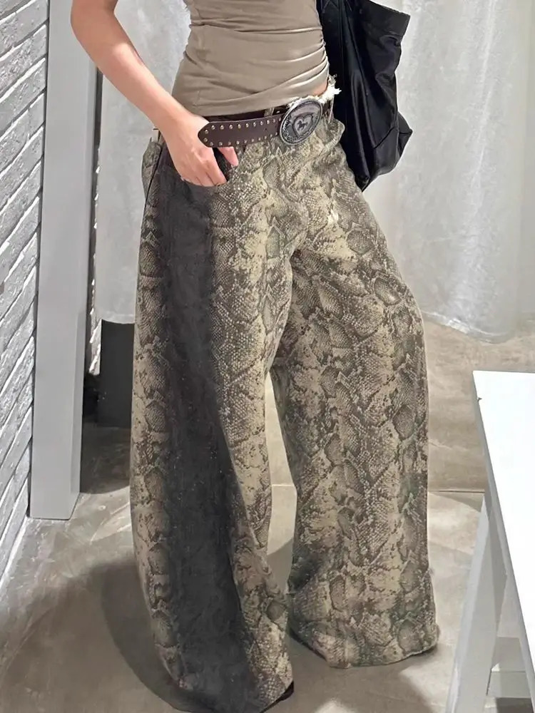 American Retro Snake Print Wide Leg Jeans Women Y2K Streetwear Hip Hop Loose Wash Fashion Street High Waist Straight Jeans 240806