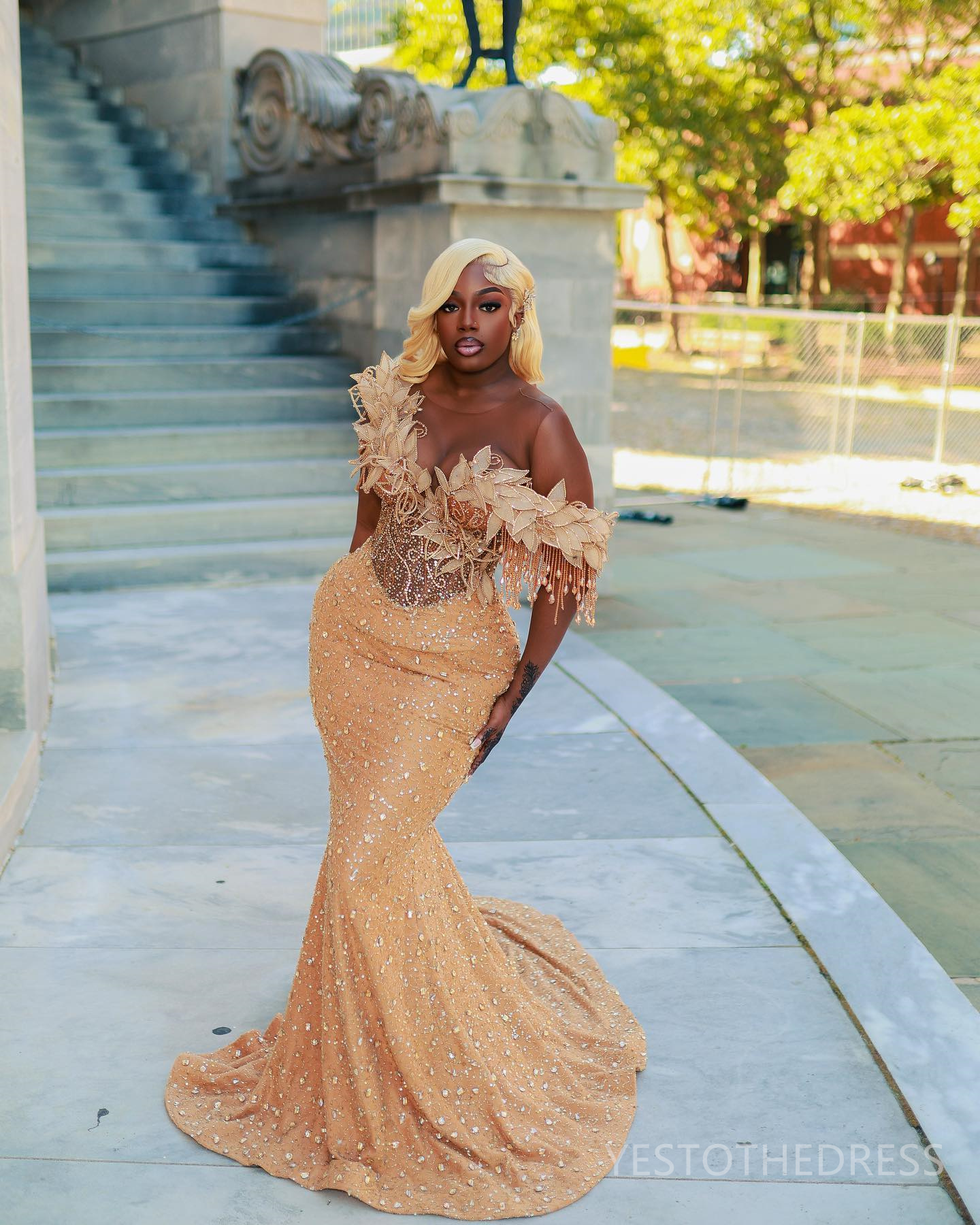 R&W 2024 Plus Size Gold Prom Mermaid Promdress ra Evening Gowns Illusion Sheer Neck Long Sleeves Beaded Lace Birthday Party Dress Second Reception Gow