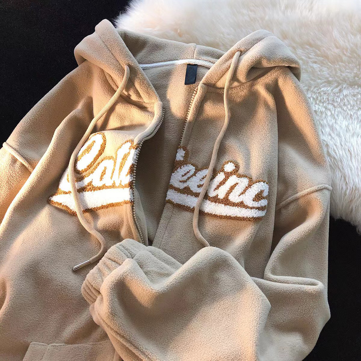 Autumn/Winter Shake Fleece Hooded Zipper Milk Yellow Sweatshirt Women's Small Oversize Plush Cardigan Coat Top