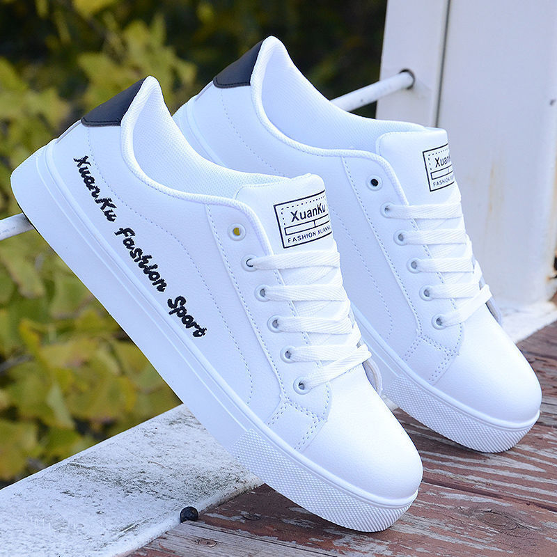 2024 New Little White Spring Casual Men's Low Top Board Youth Flat Bottom Trendy Shoes