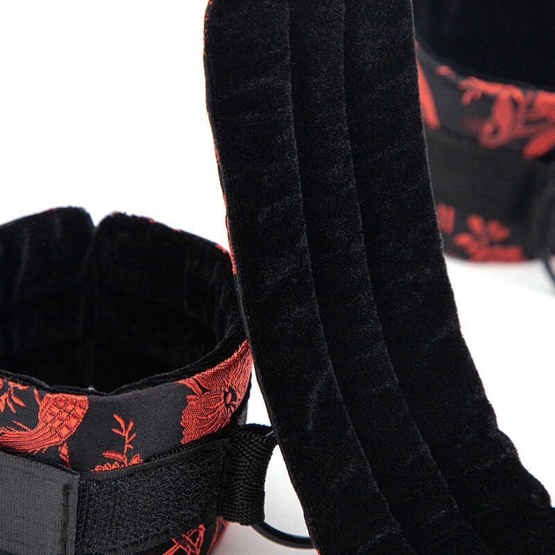 Sex Toys Game Play Erotic Couple Game Bed Bondage Restraint with Handcuff SM Kit