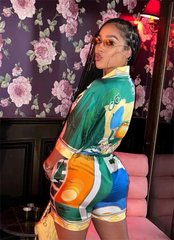Women's Suit Tracksuits Letter Printed Image Fashion Outfits Sets Casual Buckle Shirt Shorts Set Two-Piece