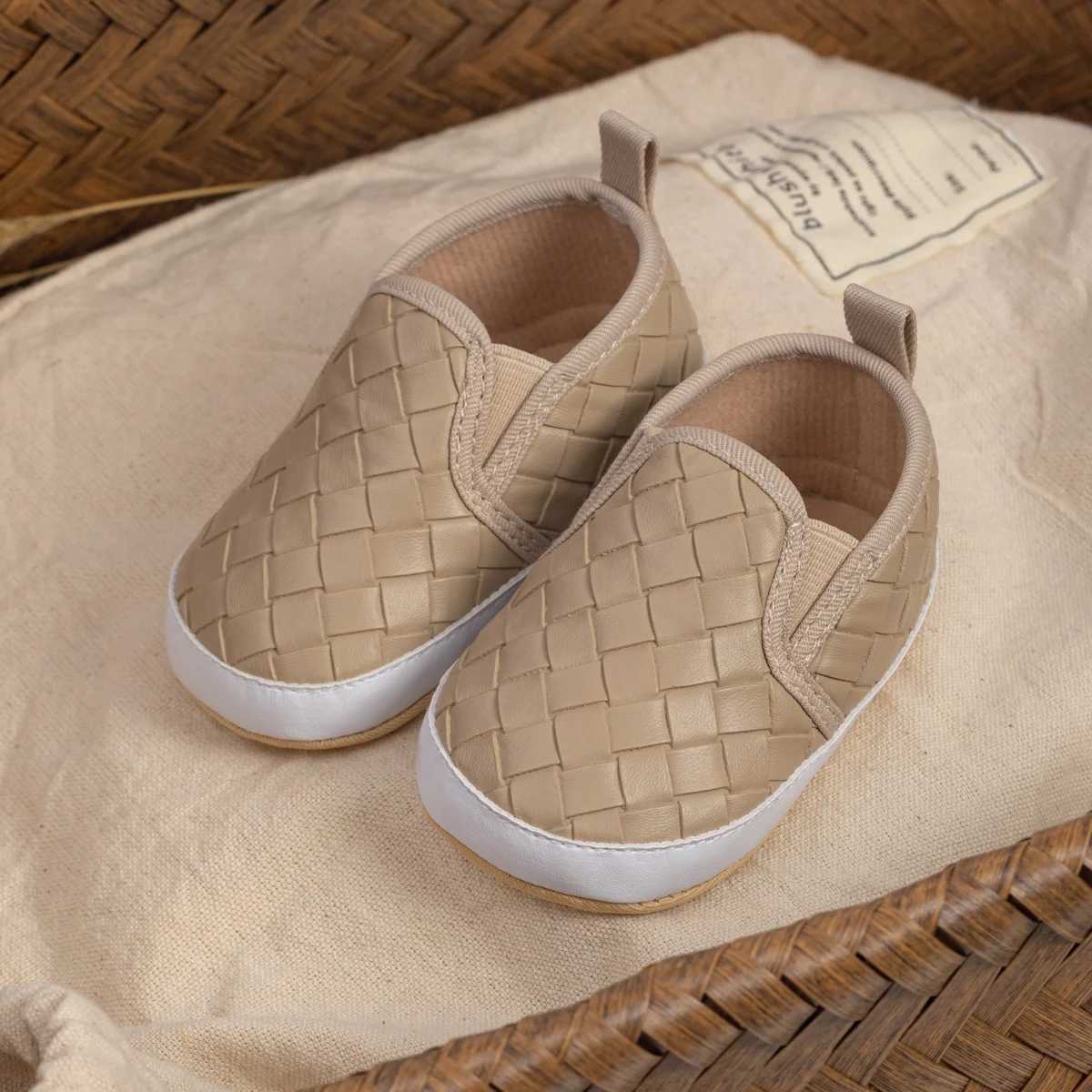 First Walkers Sneakers Baby Boys Girls Shoes First Walkers Infant Toddler Anti-Slip Soft Sole Classical Newborn Baby Casual Shoes 0-18 Month H240805