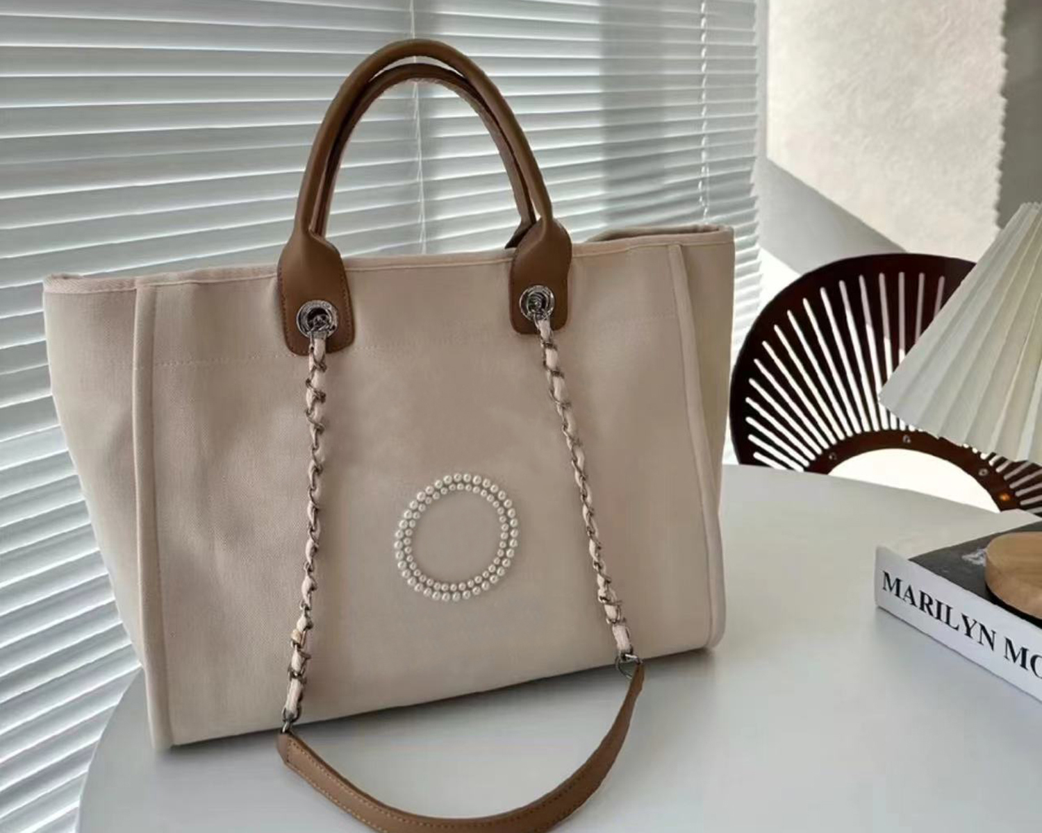 Luxury designer bag Handbag Women Tote Bag Fashion item Shoulder Bags canvas bag pearl bag Cool plain color large-capacity casual handbag