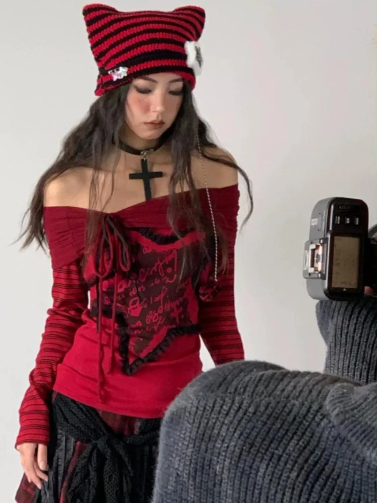 DEEPTOWN Japanese Y2k Off Shoulder T-shirt Women Harajuku Gothic Long Sleeve Vintage Red Stripe Star Graphic T Shirts Grunge 240806