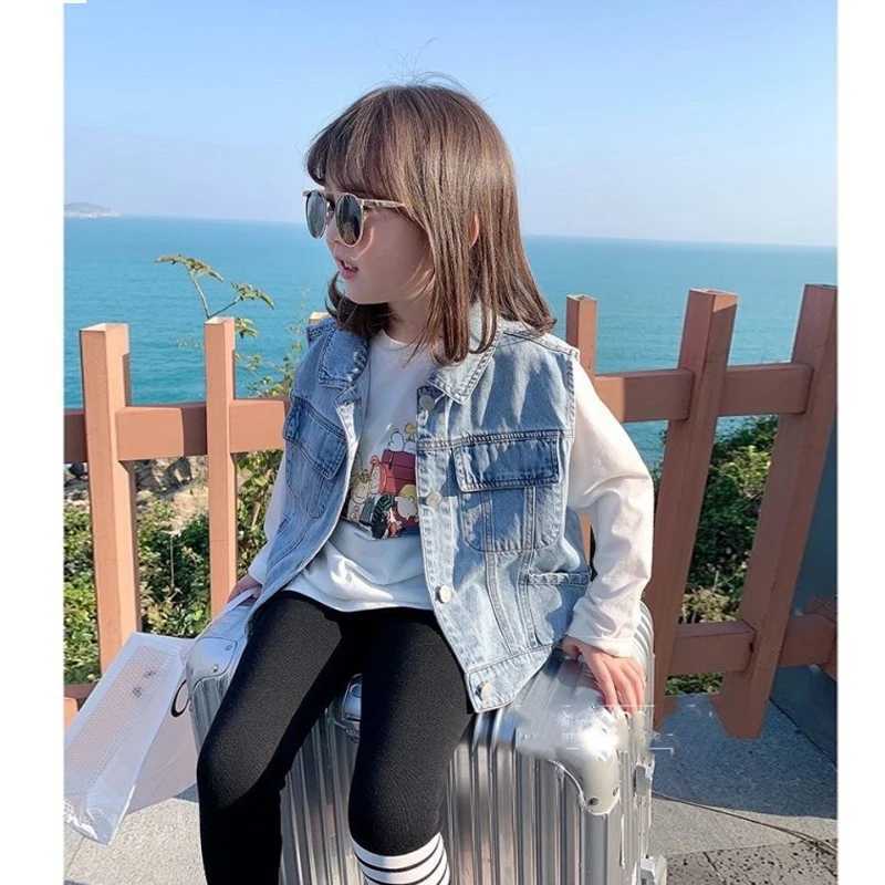 Childrens blue denim vest sleeveless jacket for boys and girls aged 2-7 spring and autumn fashion vest childrens jacketW240724