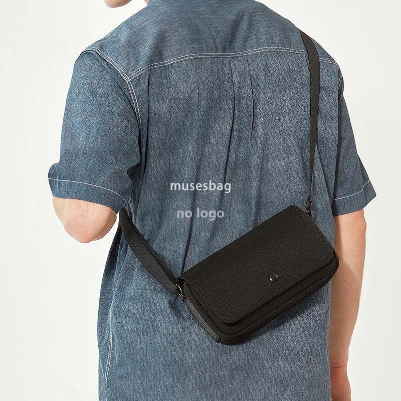 Korean version of simple retro men and women with a solid color canvas single shoulder crossbody bag Japanese casual student male