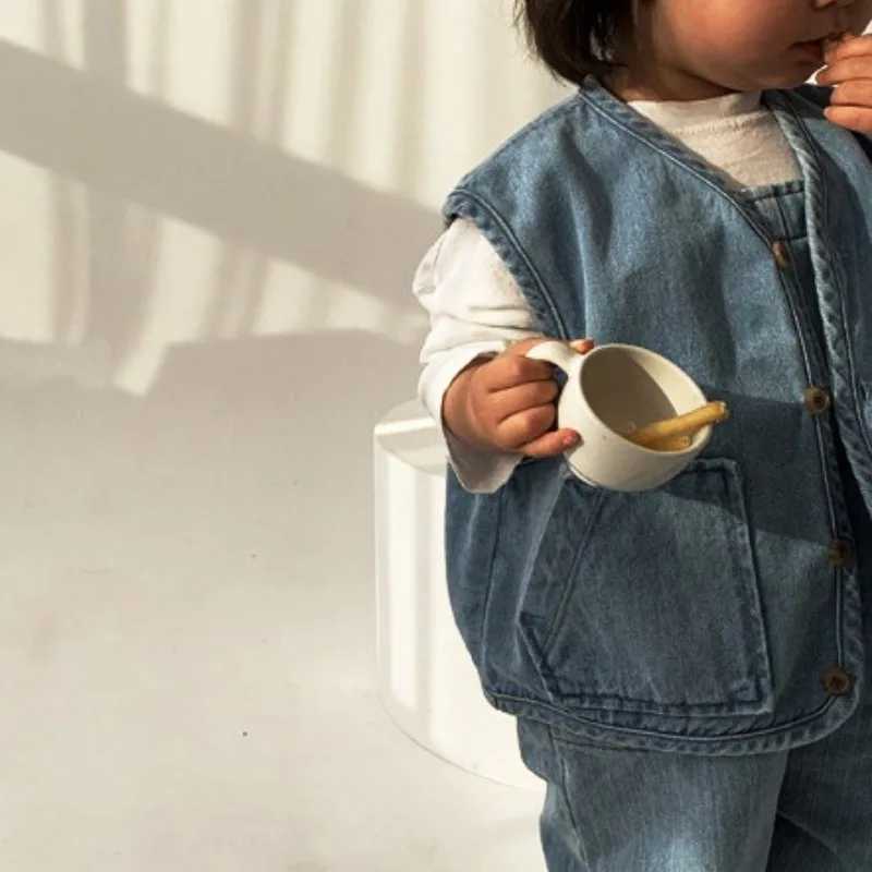 Childrens clothing childrens denim vest 2023 spring/summer Korean fashion boys and girls pocket loose casual denim vestW240724