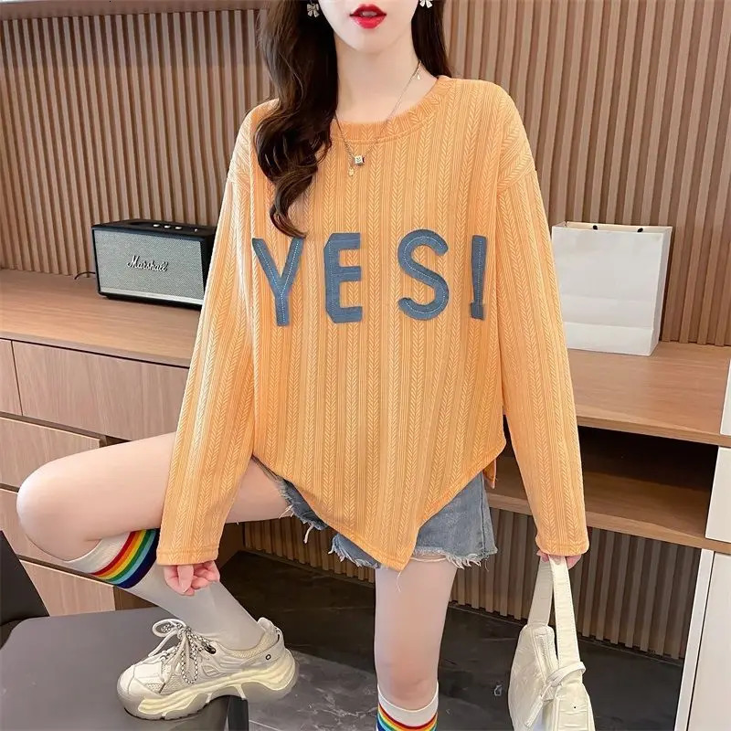 Autumn Irregular Loose Slit Womens Spliced O-Neck Letter Fashion Minimalist Casual Versatile Long Sleeved T-shirt Tops 240806