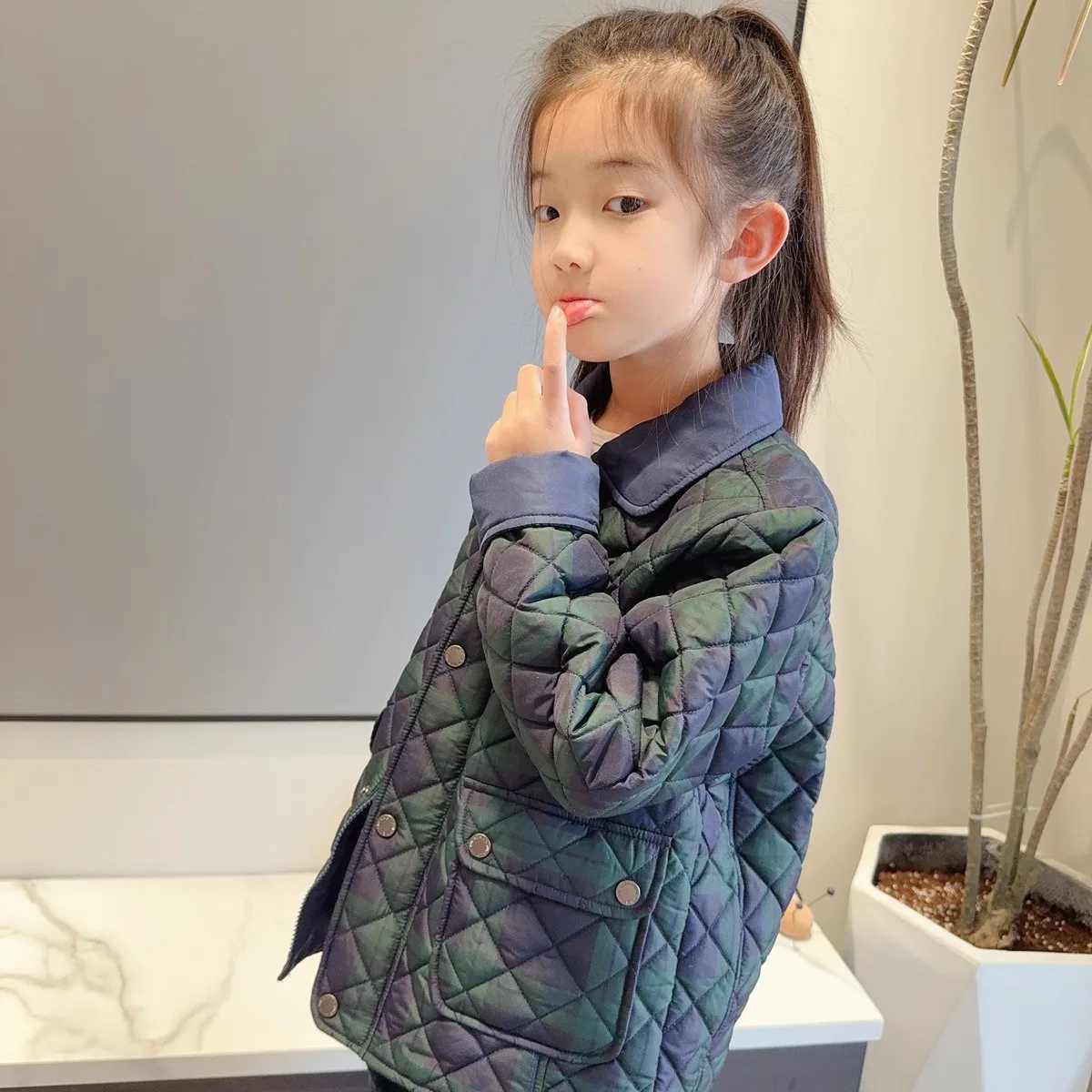 2024 childrens green checkered lapel thin cotton-padded jacket for boys and girls gender-neutral clip cotton-padded jacket Y240803