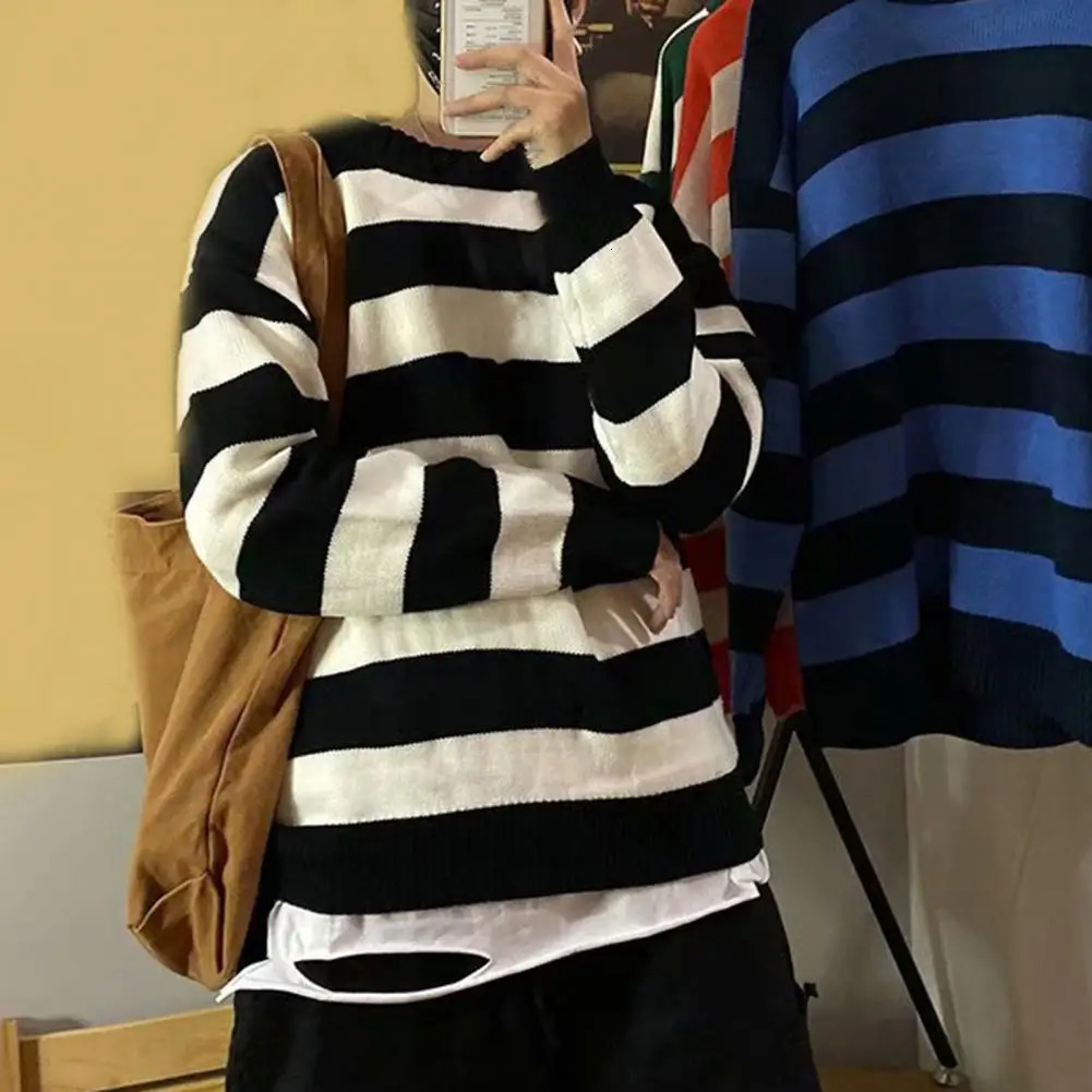 Mens autumn sweater with warm round neck long sleeved zipper comfortable stripes contrasting colors crew collar winter mens clothing 240807